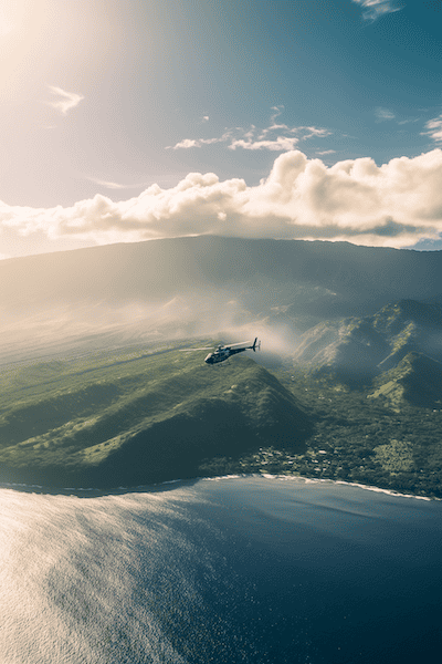 Maui, Hawaii: Helikopterflug an der Küste